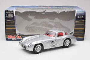 Mercedes 300 SLR Uhlenhaut Coupe Silber Maisto 1:18 36898 Metall — Bild 8 von 8