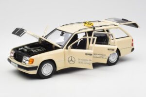 Mercedes 300D S124 T-Modell Hellelfenbein Taxi Händler Edition Norev 1:18 B66040702 Metall — Bild 2 von 8