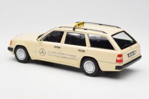 Mercedes 300D S124 T-Modell Hellelfenbein Taxi Händler Edition Norev 1:18 B66040702 Metall — Bild 7 von 8