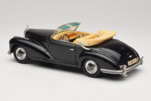 Mercedes 300S Schwarz Maisto 1:18 52116-P1 Metall — Bild 7 von 8