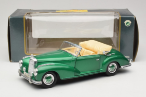 Mercedes 300S Cabriolet Green Metallic Maisto 1:18 52116 Metall — Bild 7 von 7