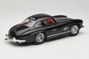 Mercedes 300SL Schwarz Bburago 1:18 3015-M3 Metall — Bild 3 von 8