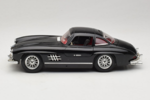Mercedes 300SL Schwarz Bburago 1:18 3015-M3 Metall — Bild 4 von 8