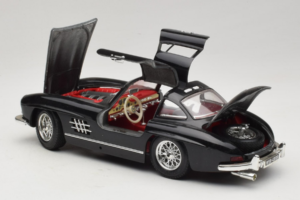 Mercedes 300SL Schwarz Bburago 1:18 3015-M3 Metall — Bild 5 von 8