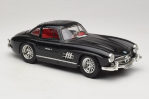 Mercedes 300SL Schwarz Bburago 1:18 3015-M3 Metall — Bild 6 von 8
