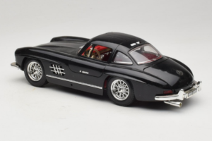 Mercedes 300SL Schwarz Bburago 1:18 3015-M3 Metall — Bild 7 von 8