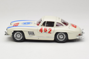 Mercedes 300SL #452 Mille Miglia 1955 Weiß Bburago 1:18 3015-M2 Metall — Bild 4 von 8