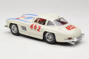 Mercedes 300SL #452 Mille Miglia 1955 Weiß Bburago 1:18 3015-M2 Metall — Bild 7 von 8