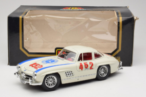 Mercedes 300SL #452 Mille Miglia 1955 Weiß Bburago 1:18 3015-M2 Metall — Bild 8 von 8