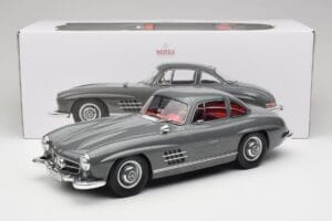 Mercedes 300SL W198 Gullwing Graphite Grey Norev 1:12 123852 Metall — Bild 6 von 6