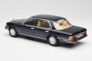 Mercedes 450 SEL 6.9 W116 Dunkelblau Revell 1:18 8956 Metall — Bild 7 von 8