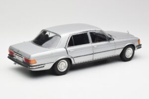 Mercedes 450 SEL 6.9 W116 Silber Revell 1:18 8955 Metall — Bild 3 von 8