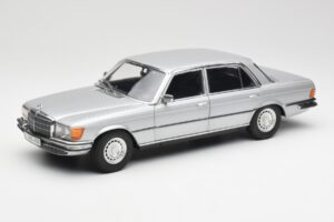 Mercedes 450 SEL 6.9 W116 Silber Revell 1:18 8955 Metall