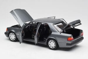 Mercedes 500 E W124 Pearl Grau Norev 1:18 183946 Metall — Bild 5 von 8