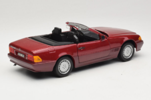 Mercedes 500 SL R129 Dunkelrot Revell 1:18 8801 Metall — Bild 3 von 8