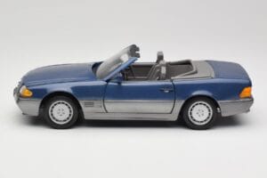 Mercedes SL 500 R129 Nautic Blue Metallic Revell 1:18 8081 Metall — Bild 4 von 8