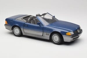 Mercedes SL 500 R129 Nautic Blue Metallic Revell 1:18 8081 Metall — Bild 6 von 8