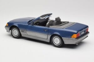 Mercedes SL 500 R129 Nautic Blue Metallic Revell 1:18 8081 Metall — Bild 7 von 8