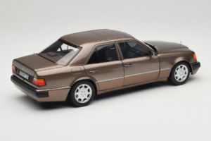 Mercedes 500E W124 Impala Metallic Norev 1:18 183954 Metall — Bild 3 von 8