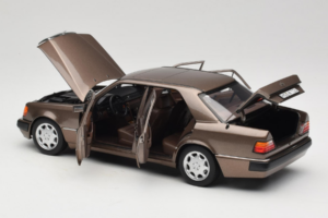 Mercedes 500E W124 Impala Metallic Norev 1:18 183954 Metall — Bild 5 von 8