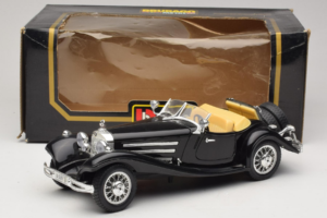Mercedes 500K Roadster Schwarz Bburago 1:18 3020-P2 Metall — Bild 8 von 8