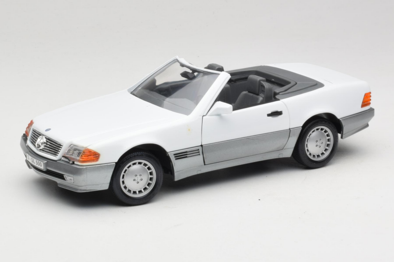 Mercedes 500 SL R129 Weiß Roadtough 1:18 92048 Metall