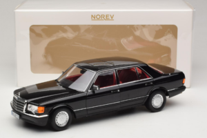 Mercedes 560 SEL W126 Schwarz Mit Rotem Innenraum Norev 1:18 183788 Metall — Bild 2 von 8