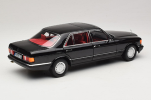 Mercedes 560 SEL W126 Schwarz Mit Rotem Innenraum Norev 1:18 183788 Metall — Bild 5 von 8