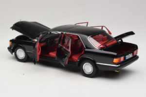Mercedes 560 SEL W126 Schwarz Mit Rotem Innenraum Norev 1:18 183788 Metall — Bild 7 von 8