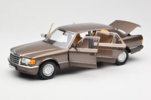 Mercedes 560 SEL W126 Impala Braun Händler Edition Norev 1:18 B66040646 Metall — Bild 2 von 8