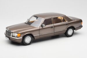 Mercedes 560 SEL W126 Impala Braun Händler Edition Norev 1:18 B66040646 Metall