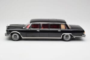 Mercedes 600 Pullman W100 Schwarz NZG 1:18 1071/50 Metall — Bild 4 von 8