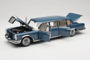 Mercedes 600 Pullman W100 Blau NZG 1:18 B66040707 Metall — Bild 2 von 8