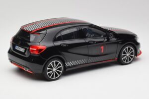 Mercedes A-Class W176 AMG Schwarz Norev 1:18 183596 Metall — Bild 3 von 8
