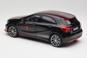 Mercedes A-Class W176 AMG Schwarz Norev 1:18 183596 Metall — Bild 7 von 8
