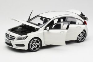 Mercedes A-Class W176 Cirrus Weiß Norev 1:18 B66960126 Metall — Bild 2 von 8