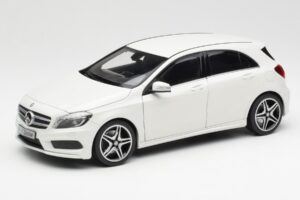 Mercedes A-Class W176 Cirrus Weiß Norev 1:18 B66960126 Metall