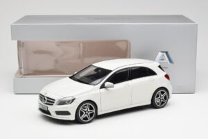 Mercedes A-Class W176 Cirrus Weiß Norev 1:18 B66960126 Metall — Bild 8 von 8