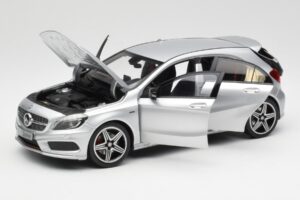 Mercedes A-Class W176 Polar Silber Norev 1:18 B66960139 Metall — Bild 2 von 8