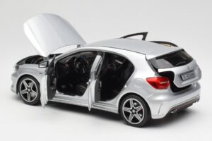 Mercedes A-Class W176 Polar Silber Norev 1:18 B66960139 Metall — Bild 5 von 8