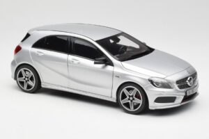 Mercedes A-Class W176 Polar Silber Norev 1:18 B66960139 Metall — Bild 6 von 8