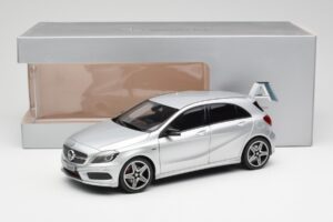 Mercedes A-Class W176 Polar Silber Norev 1:18 B66960139 Metall — Bild 8 von 8