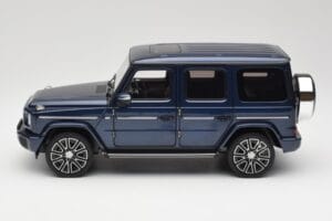 Mercedes AMG G 63 L W465 Dunkelblau Norev 1:18 B66960663 Metall — Bild 4 von 8