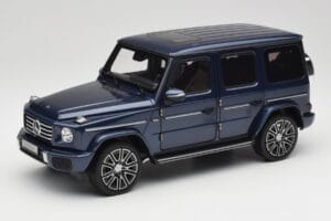 Mercedes AMG G 63 L W465 Dunkelblau Norev 1:18 B66960663 Metall