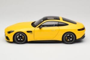 Mercedes AMG GT 43 C192 Turbo Sun Yellow NZG 1:18 B66960587 Metall — Bild 4 von 8