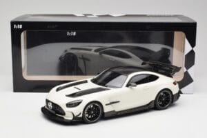 Mercedes AMG GT C190 Black Series Designo Diamond Weiß Metallic Minichamps 1:18 155032022 Metall — Bild 6 von 6