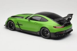 Mercedes AMG GT C190 Black Series Green Hell Magno Minichamps 1:18 155032020 Metall — Bild 5 von 6