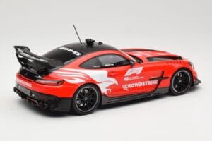 Mercedes AMG GT C190 Black Series Safety Car F1 2022 Minichamps 1:18 155032090 Metall — Bild 2 von 6