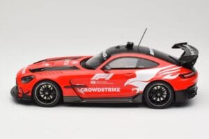 Mercedes AMG GT C190 Black Series Safety Car F1 2022 Minichamps 1:18 155032090 Metall — Bild 3 von 6