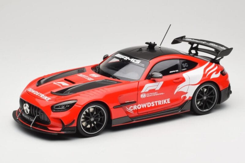 Mercedes AMG GT C190 Black Series Safety Car F1 2024 Minichamps 1:18 110032090 Metall